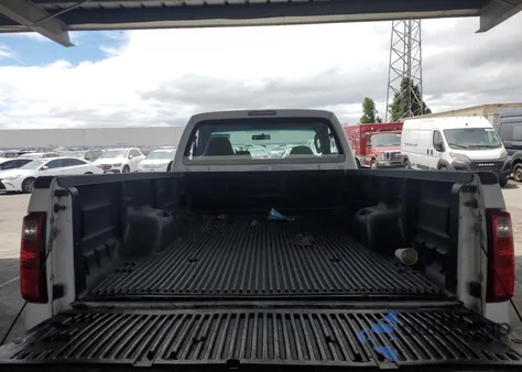 2008 Ford F250 Super Duty из США, поврежденный, VIN 1FTSF20R48EB81359